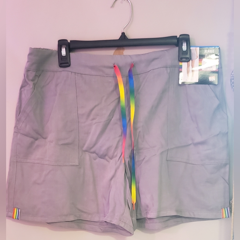 Pride summer shorts, light gray, rainbow details, size xl